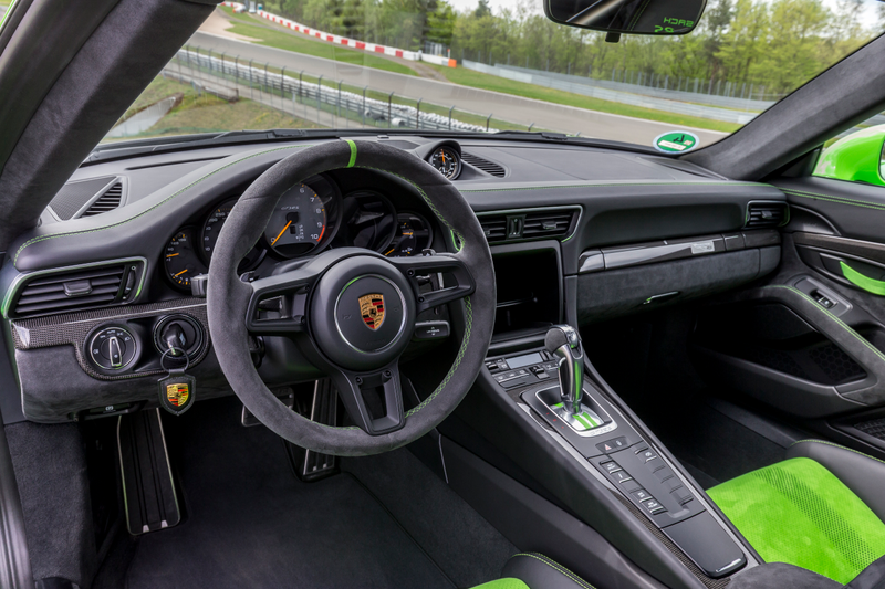 Illustration for article titled Put These Very Good 2019 Porsche 911 GT3 RS Photos In Your Life